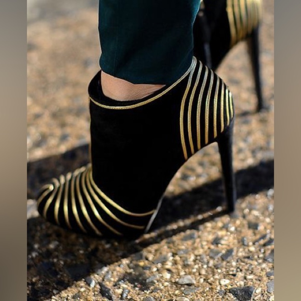 SERGIO ROSSI SUEDE ANKLE BOOTS